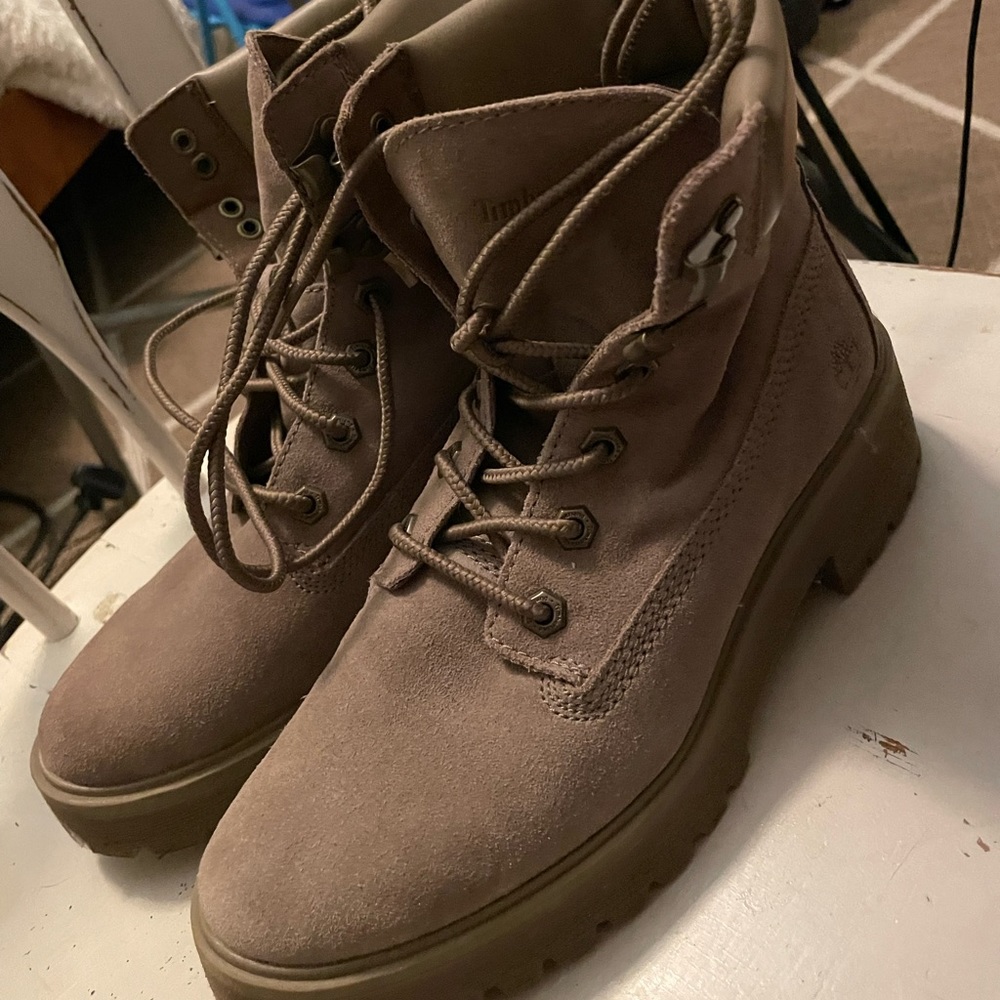Taupe timberland boots women